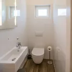 Laura *